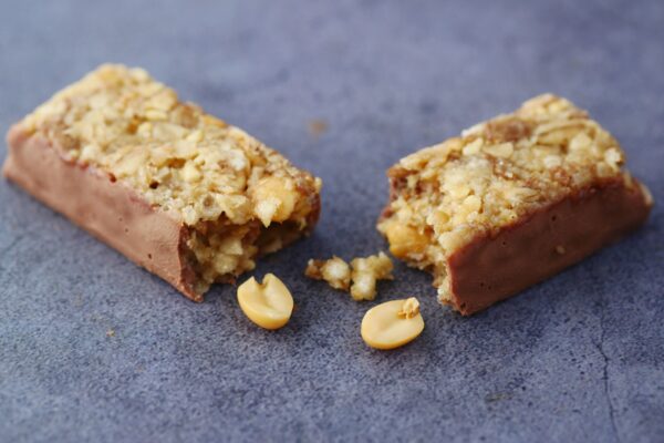 commercial use of powdered peanut butter in protein bar manufacturing